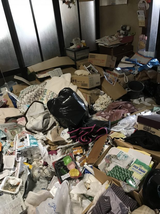 【富山市】2トントラック1台程度のごみの回収☆ごみで埋め尽くされていたお部屋が片付き、お客様に喜んでいただけました!