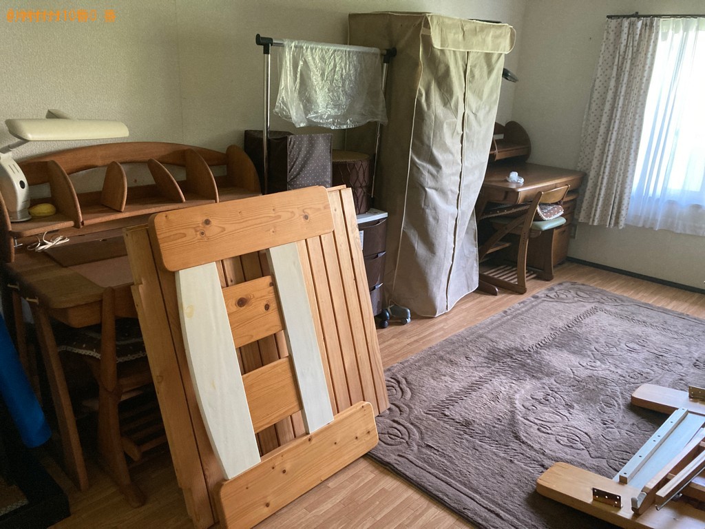 【富山市】シングルベッド、学習机、ストーブ、布団、椅子の回収